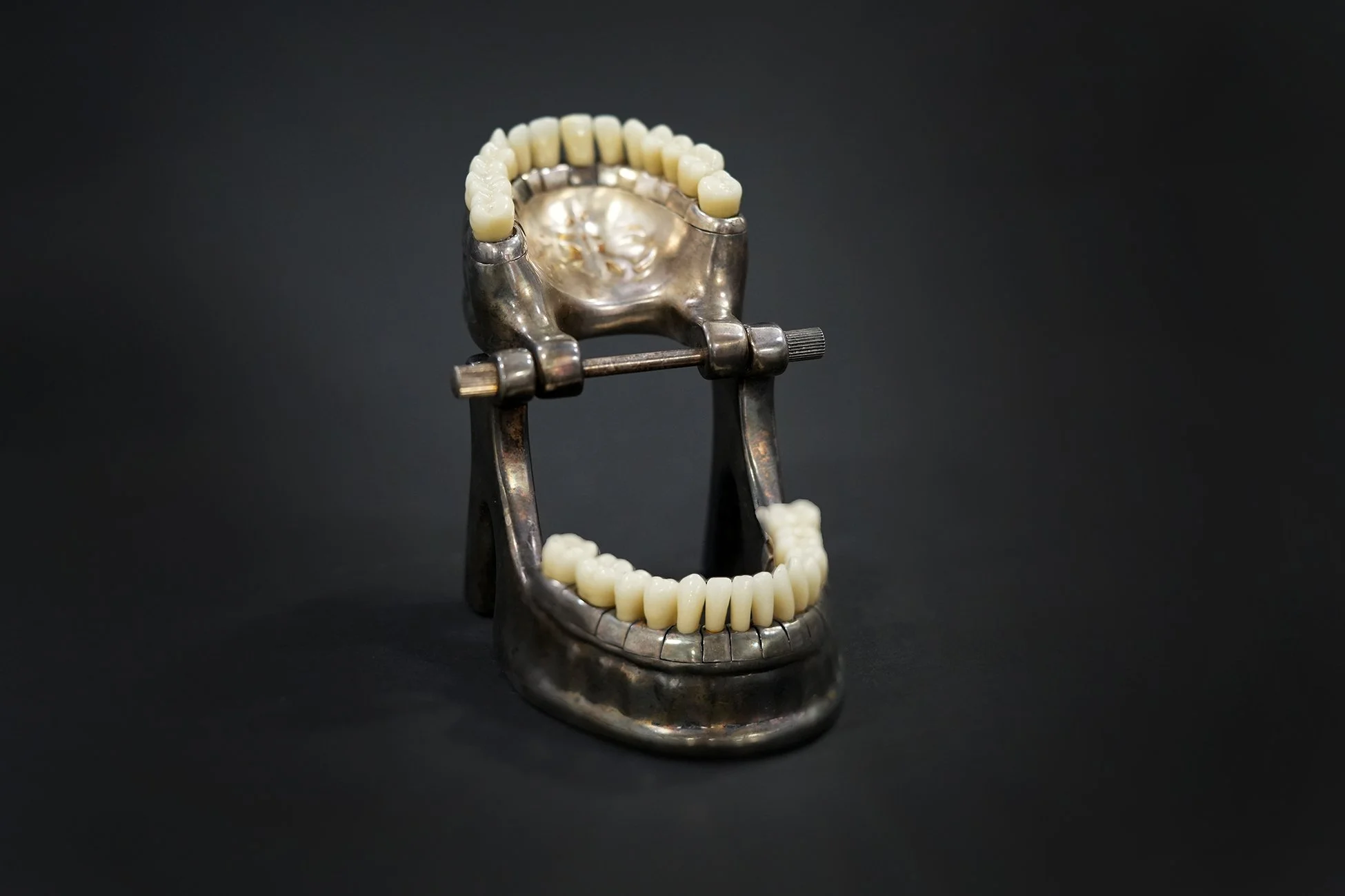 1920's Vacabe' Dental Set in Original Numbered Box # 12163 — AGENT